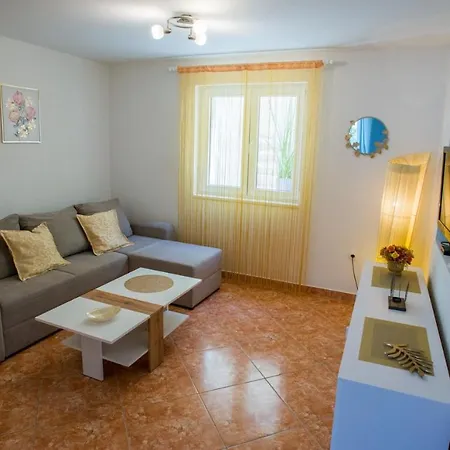 Апартаменты Apartment Domenika Макарска